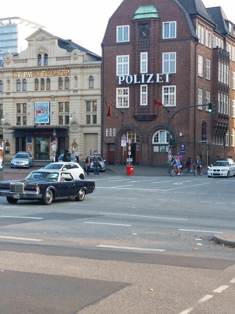English Harbor&St.Pauli Pay-What-You-Want Walking Tour - Getting to Landungsbrücken No. 5 (and why the location matters)