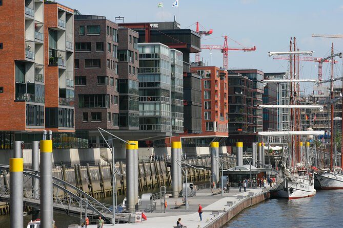 Family tour - the port for children - Elbphilharmonie: Concert Hall on the Water for Fast First Wins