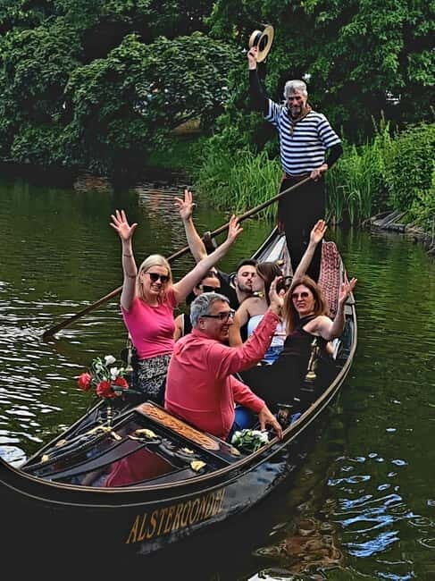 Hamburg Alster Lake romantic Tour in a Real Venetian Gondola - Meet Carlo and Learn Gondola History the Right Way