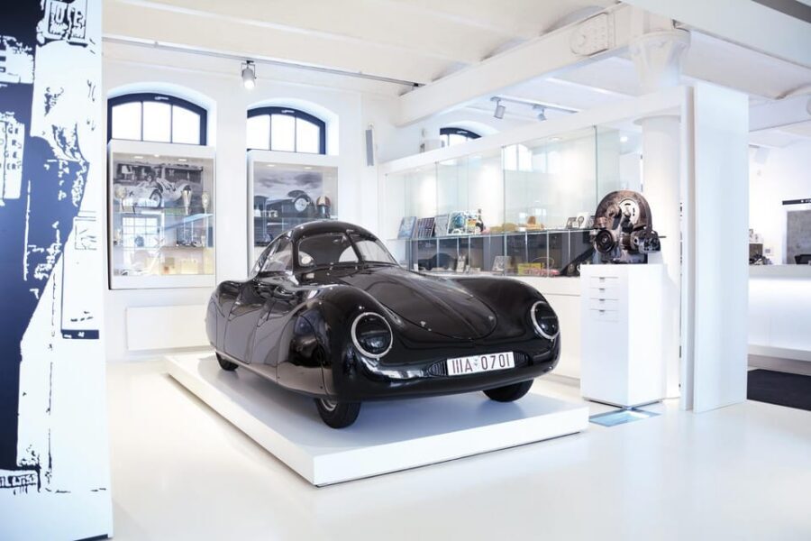 Hamburg: Automuseum PROTOTYP ticket - Parking, queues, and the small-museum reality check