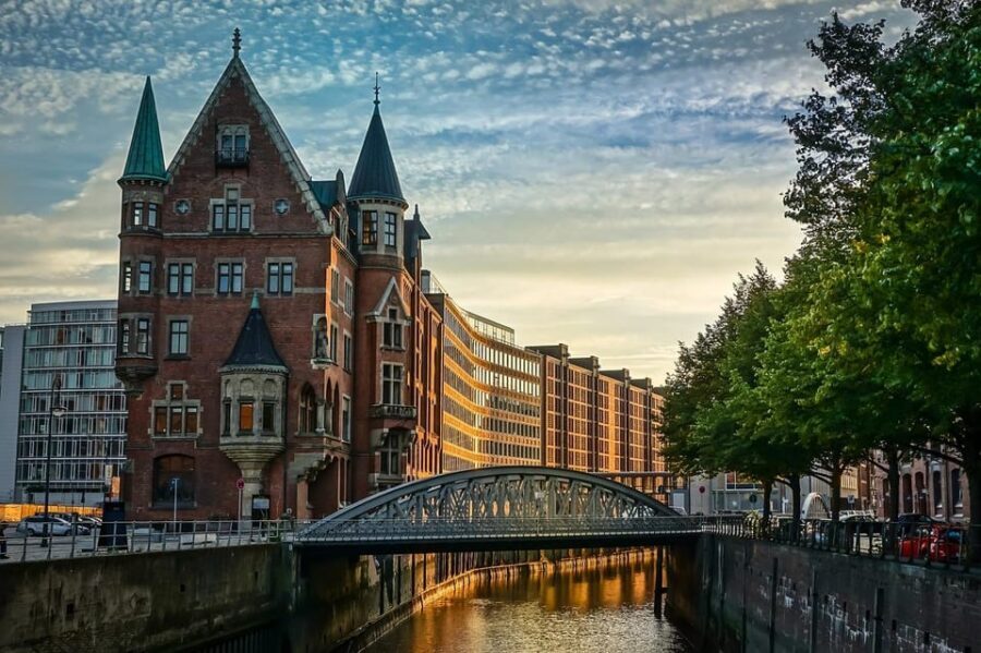 Hamburg: Discover Hamburg from landmark to landmark - Key highlights to look for