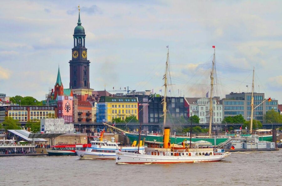 Hamburg: Hop on Hop off city tour and 1 hour harbor tour - Must-See Hamburg Classics From the Bus Route