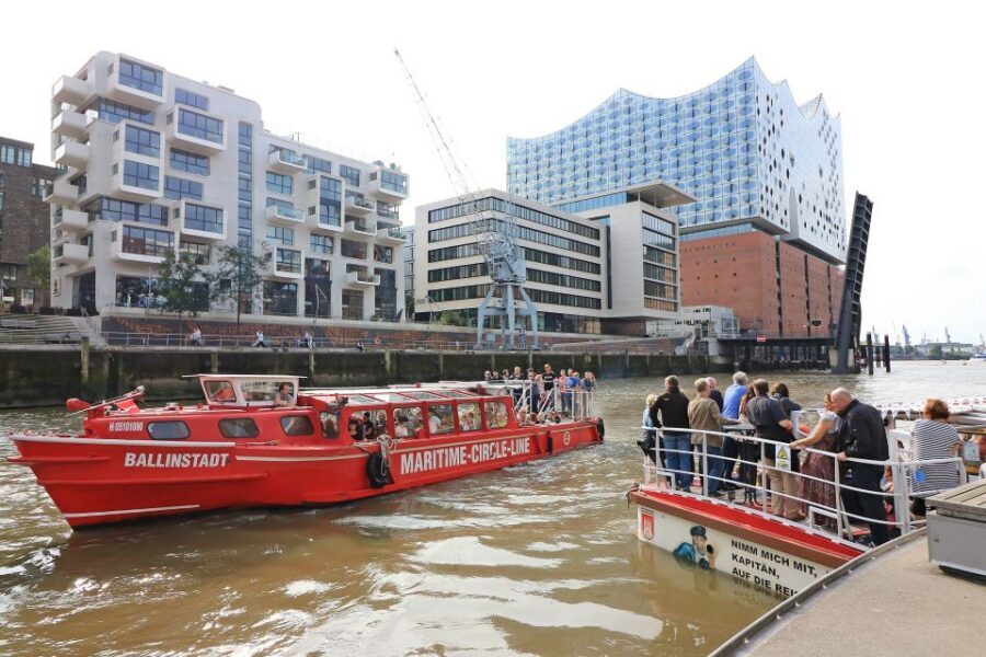 Hamburg: Hop-On Hop-Off Harbor Cruise with Commentary - Meeting at Landing Bridge 10 Without Stress