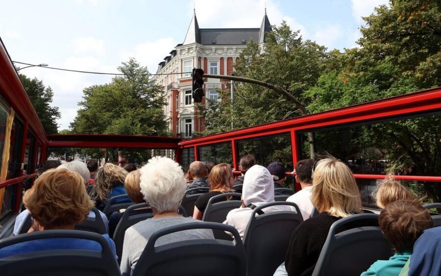 Hamburg: Hop-On/ Hop-Off Tour Classic Line Familienticket - How the Timing Works: 1.5 Hours on the Route, Freedom for the Day