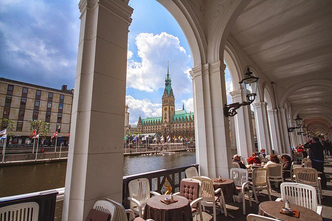 Hamburg Like a Local: Private and Personalized Experience (3hrs) - Price and value: what $101.04 per person is really buying