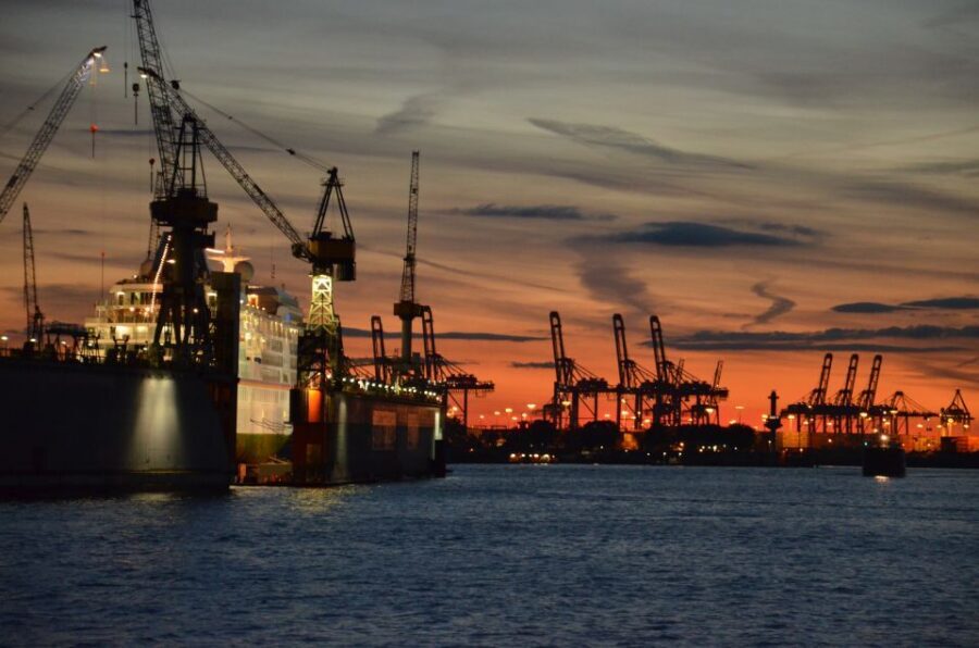 Hamburg: Private 3-Hour Guided Car Tour - Alster Lakes, Stadtpark, and Hamburg’s calmer side