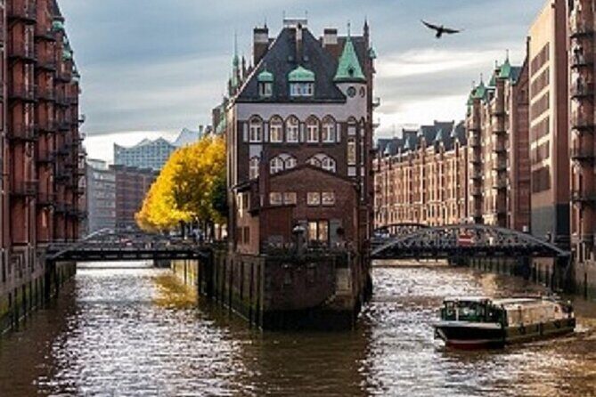 Hamburg - Private Peppercorn Tour for 2 Persons - Stop 2: HafenCity’s New District and the Show’s Hamburg Today