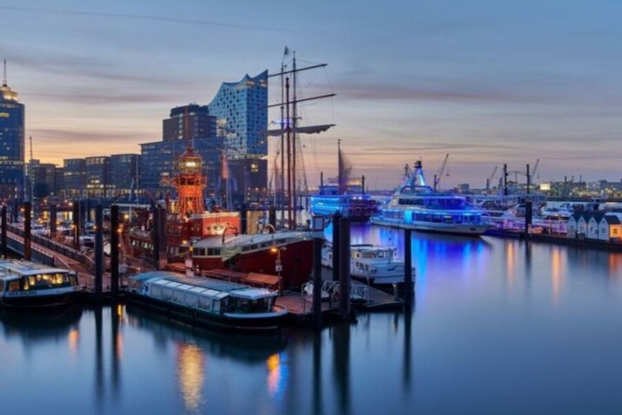 Hamburg : Private Walking Tour With A Guide (Private Tour) - What you’ll see: iconic monument exteriors and museum planning that saves time