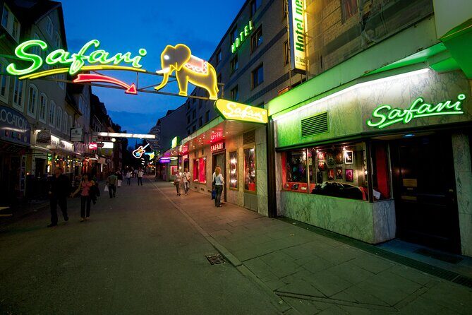 Hamburg: Safari Tour in St. Pauli - Key takeaways