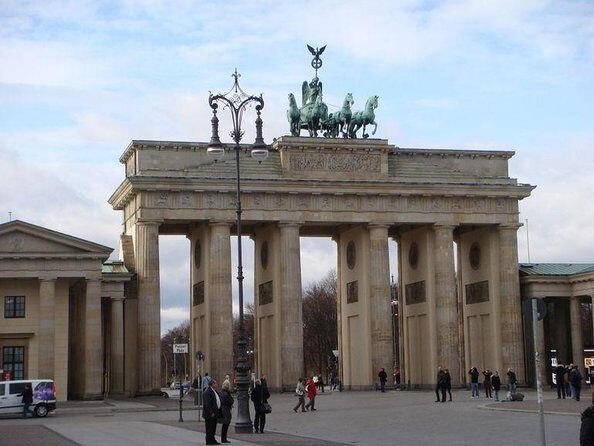 Hamburg Shore Excursion: Private Berlin Day Trip - Key things that make this Hamburg to Berlin day trip work