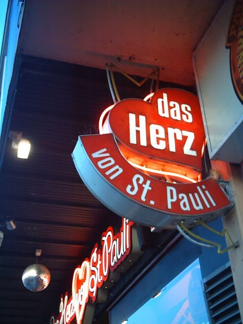 Hamburg: St. Pauli 1.5-Hour Tour - Key Things to Know Before You Go