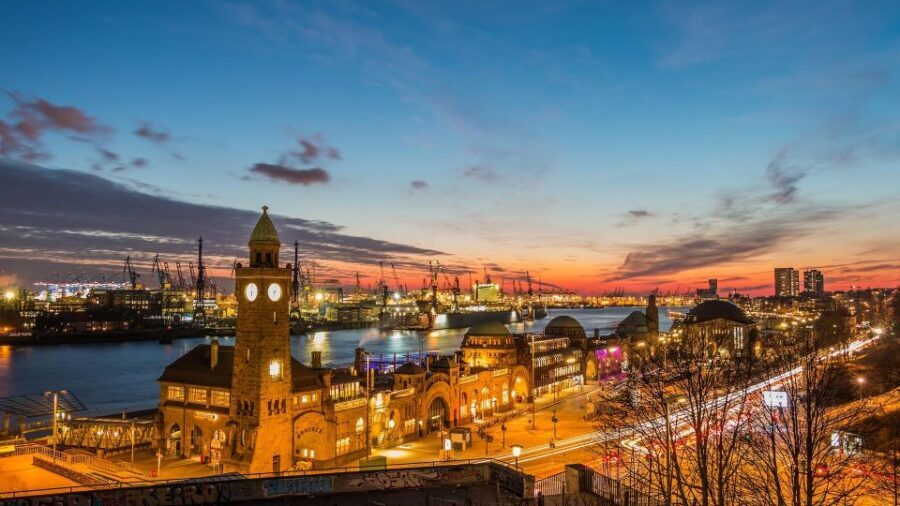 Hamburg: St. Pauli Food and Bier Tour - The Reeperbahn craft beer bar: Brewdog and a second tasting