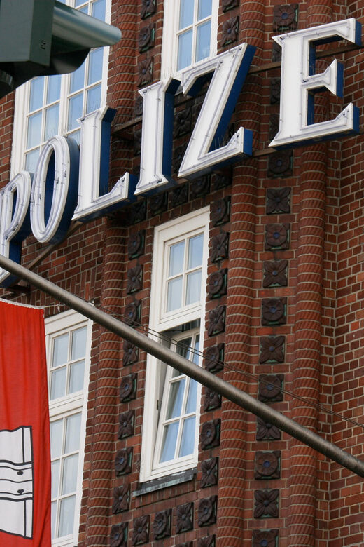 Hamburg St. Pauli - guided walk for school groups - Key highlights at a glance