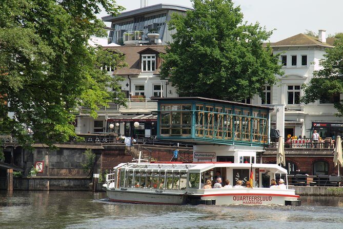 Kanalfahrt - Discover the different faces of the city! - Why the Alster Canals Feel Like a Shortcut to Real Hamburg