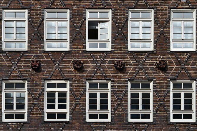 Photo Tour of Hamburg's UNESCO World Heritage Site - Speicherstadt Brick Gorges: Turning Tight Spaces Into Strong Photos