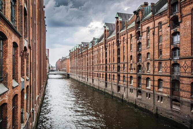 Private Hamburg rickshaw tour for 2 people - Why a private rickshaw ride feels so different in Hamburg