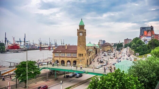 Private Tour: Hamburg St Pauli Nightlife District - St. Pauli after dark: why this private walk makes sense