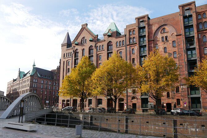 Private Tour: Speicherstadt and HafenCity Walking Tour in Hamburg - Pace, comfort, and what to bring so the 2 hours feel easy