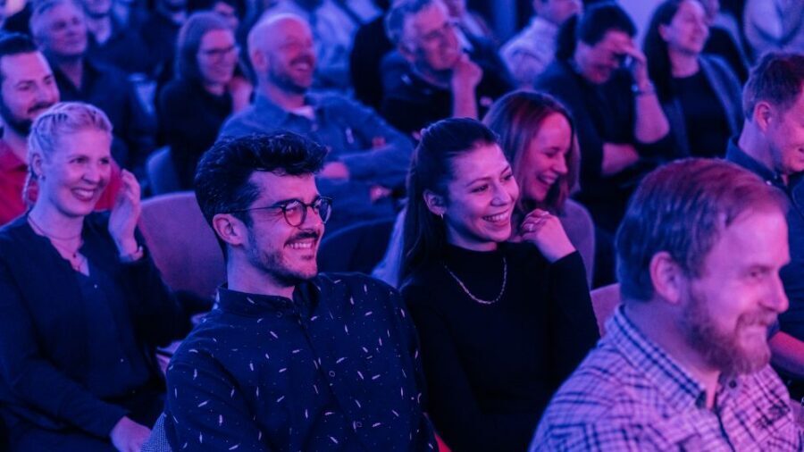 Quatsch Comedy Club Hamburg: Die Live Show - Finding the Club on the Boat Queen (and what to do first)