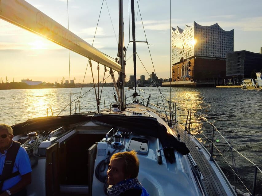 Sailing trip ''the Elbe by night", Hamburg/Elbe - Who Should Book This, and Who Should Skip It
